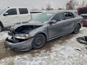 Volkswagen Passat SEL 2 L 4 2015