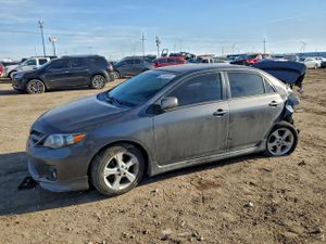 Toyota Corolla BASE 1.8L 4 2013
