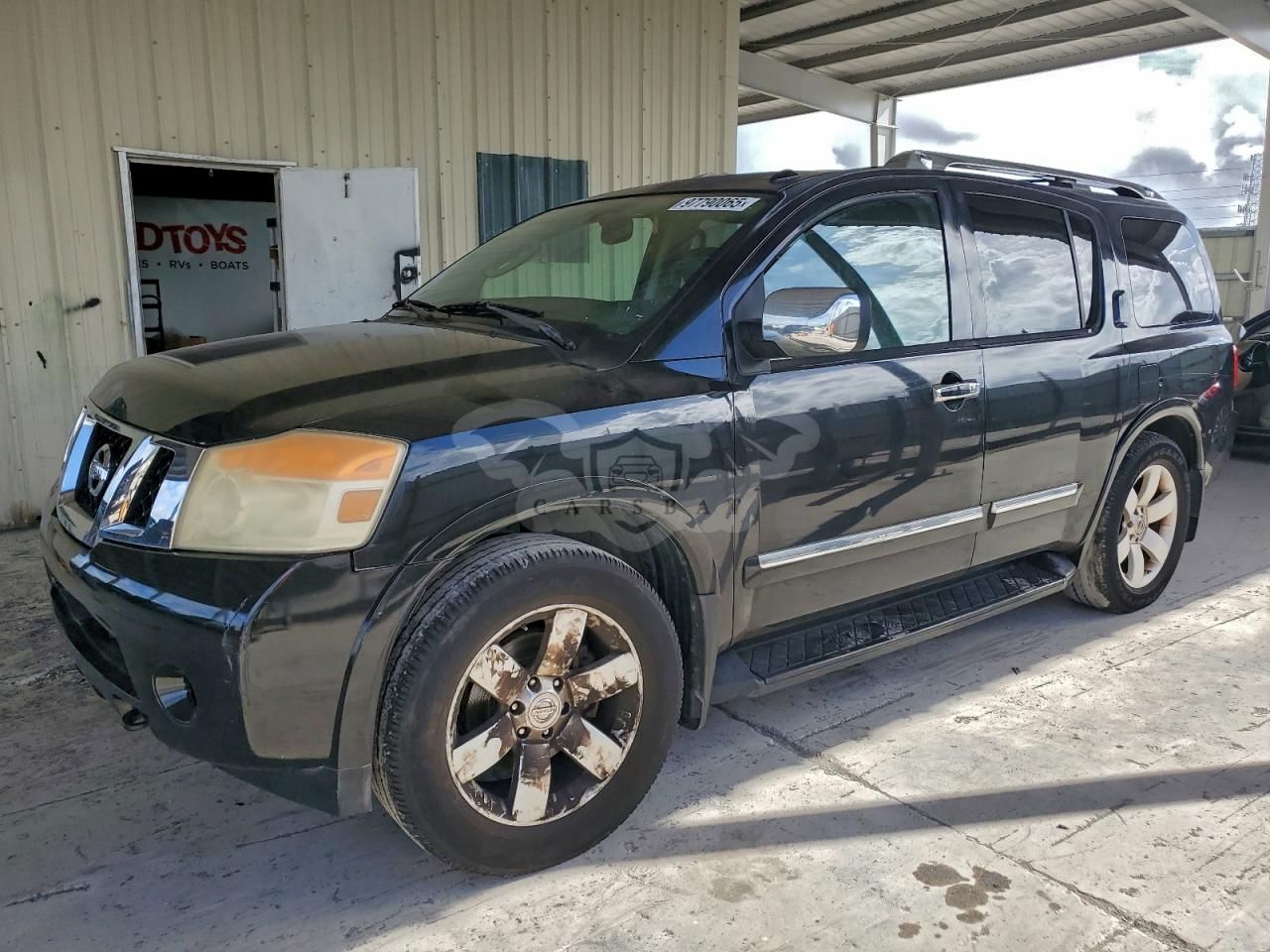 Nissan Armada SE 5.6L 8 2010