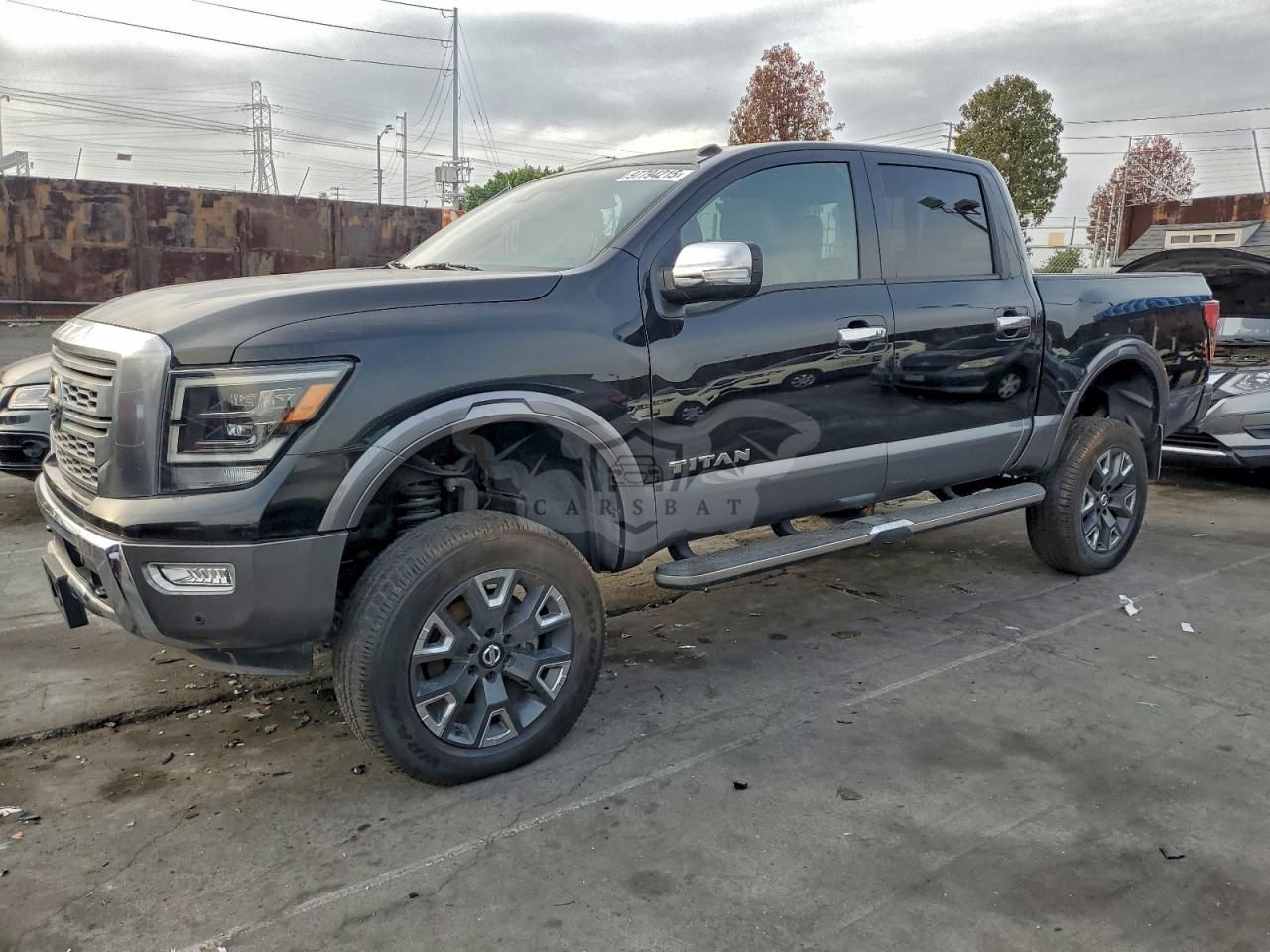 Nissan Titan SV 5.6L 8 2021