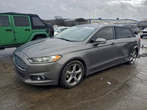 Ford Fusion SE 2.0L 4 2014