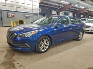 Hyundai Sonata SE 2.4L 4 2015