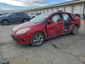 Ford Focus SE 2.0L 4 2014