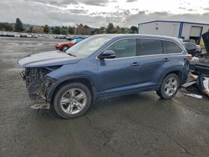 Toyota Highlander LIMITED 3.5L 6 2014