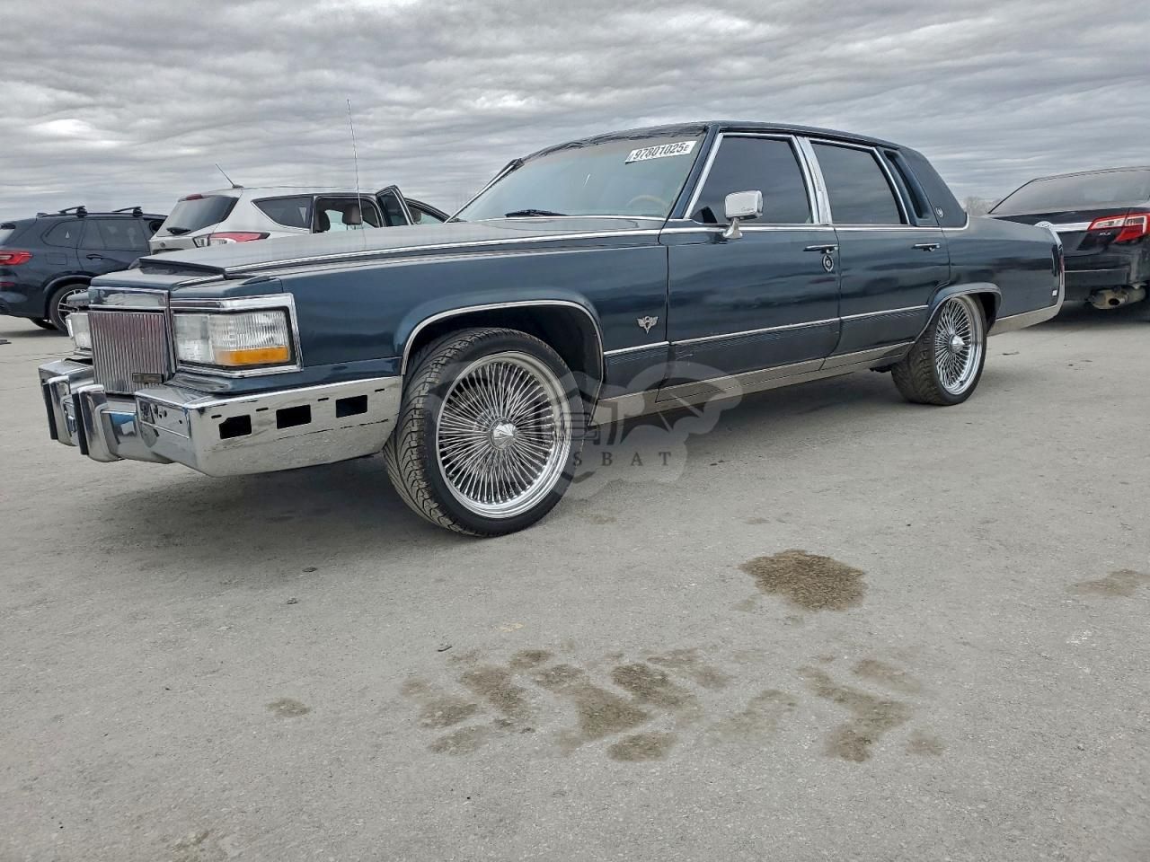 Cadillac Brougham 5.7L 8 1990
