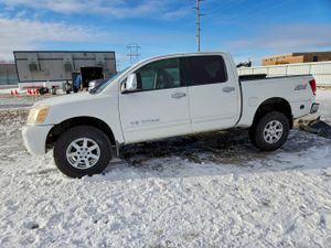 Nissan Titan XE 5.6L 8 2005