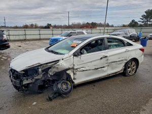 Hyundai Sonata SE 2.4L 4 2013