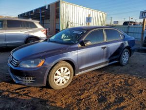 Volkswagen Passat S 2.5L 5 2013