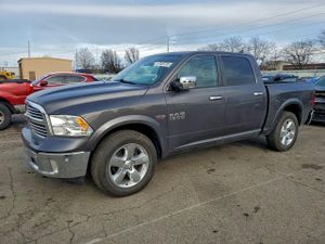RAM 1500 SLT 5.7L 8 2015