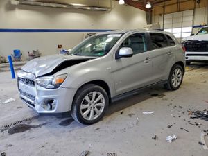 Mitsubishi Outlander ES 2.0L 4 2015