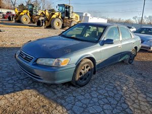 Toyota Camry CE 2.2L 4 2001