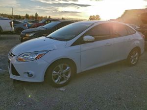 Ford Focus SE 2.0L 4 2014
