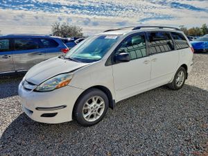 Toyota Sienna LE 3.3L 6 2006