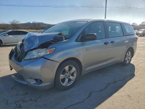 Toyota Sienna 3.5L 6 2015