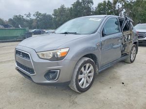 Mitsubishi Outlander ES 2.0L 4 2014