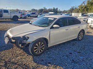 Volkswagen Passat S 2.5L 5 2012