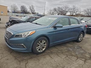 Hyundai Sonata SE 2.4L 4 2015
