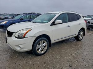Nissan Rogue S 2.5L 4 2013