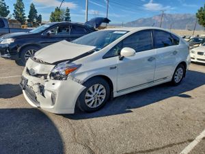Toyota Prius 1.8L 4 2012
