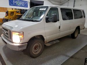 Ford Econoline E350 SUPER DUTY WAGON 5.4L 8 2011