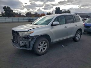 Toyota Highlander BASE 2.7L 4 2013