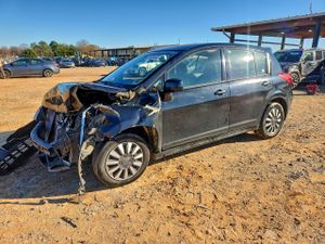 Nissan Versa S 1.8L 4 2012