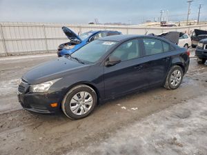 Chevrolet Cruze LS 1.8L 4 2013