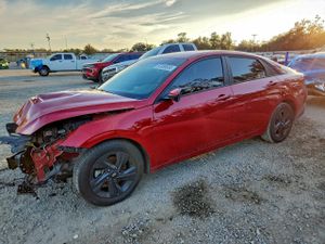 Hyundai Elantra SEL 2.0L 4 2022