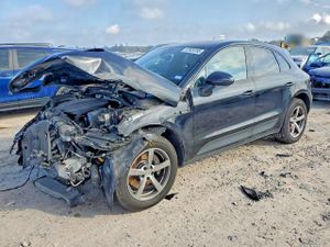 Porsche Macan 2.0L 4 2018