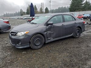 Toyota Corolla BASE 1.8L 4 2013