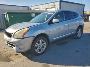 Nissan Rogue S 2.5L 4 2013