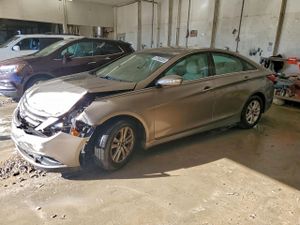 Hyundai Sonata GLS 2.4L 4 2014