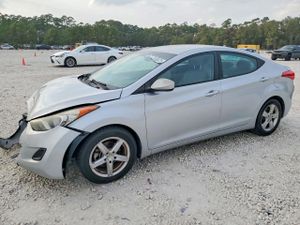Hyundai Elantra GLS 1.8L 4 2013