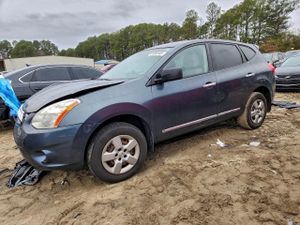 Nissan Rogue S 2.5L 4 2013