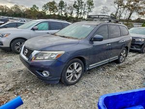 Nissan Pathfinder S 3.5L 6 2013