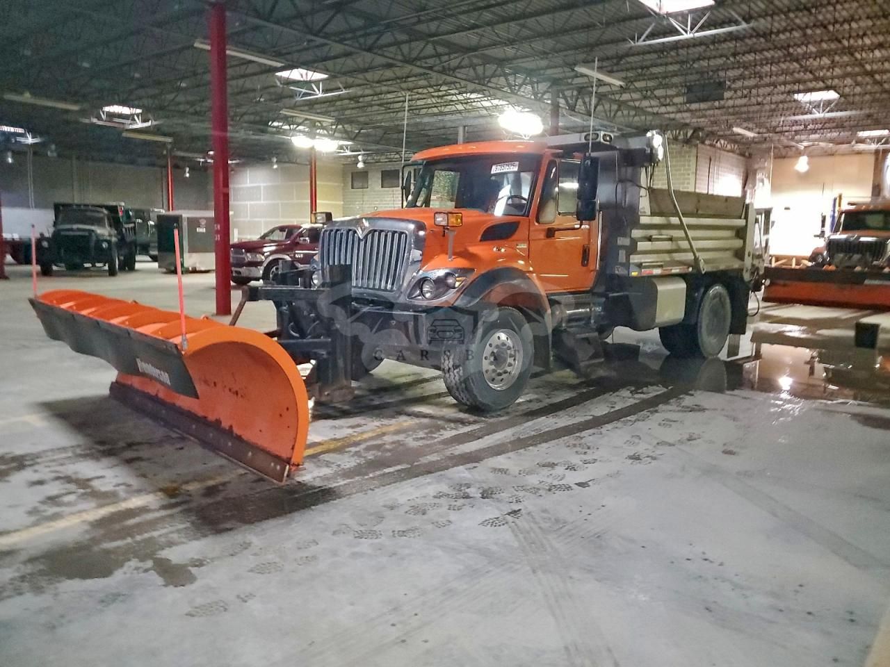 International WorkStar / 7000 Series 7400 9.3L 6 2013