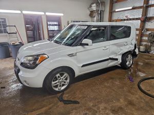 Kia Soul + 2.0L 4 2011