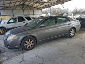 Toyota Avalon XL 3.5L 6 2005