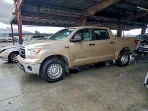 Toyota Tundra CREWMAX SR5 5.7L 8 2010