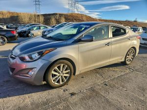 Hyundai Elantra SE 1.8L 4 2014