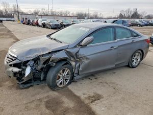 Hyundai Sonata GLS 2.4L 4 2013