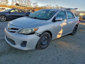 Toyota Corolla BASE 1.8L 4 2013