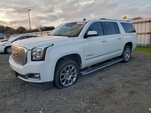 GMC Yukon DENALI 6.2L 8 2015