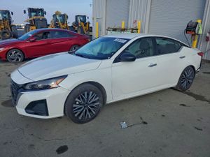 Nissan Altima SV 2.5L 4 2025