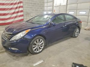 Hyundai Sonata SE 2.4L 4 2013