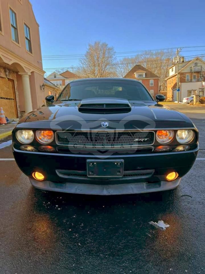 Dodge Challenger SRT-8 6.1L 8 2010