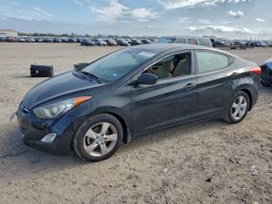 Hyundai Elantra GLS 1.8L 4 2013