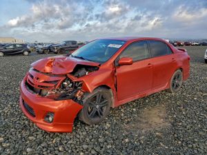 Toyota Corolla BASE 1.8L 4 2013