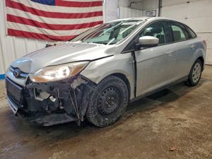 Ford Focus SE 2.0L 4 2012