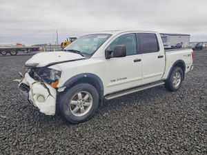 Nissan Titan S 5.6L 8 2011